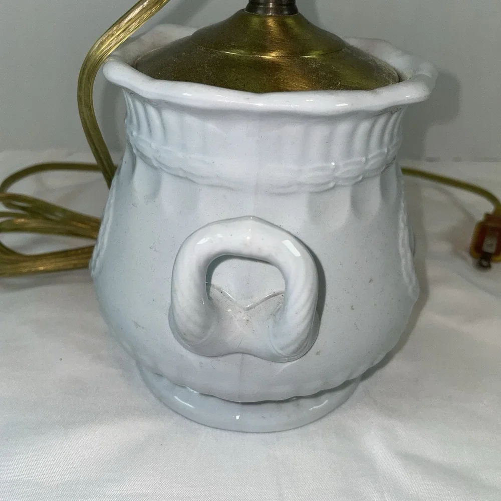 Vintage White Ceramic Urn Table Lamp Neoclassical Laurel Wreath Double Handle